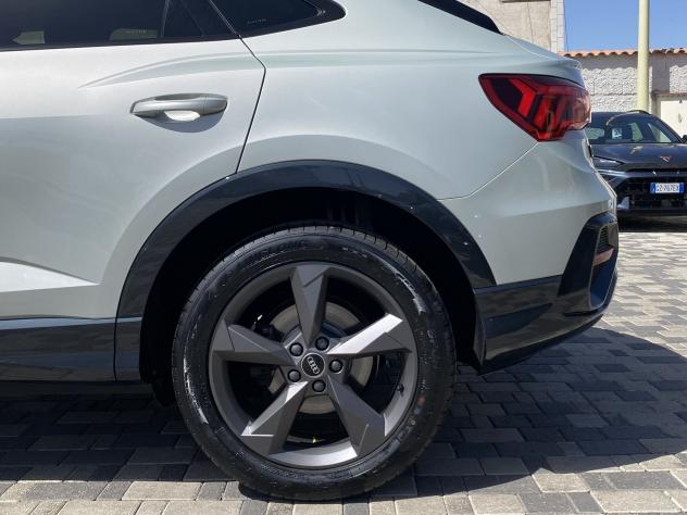 Audi Q3 SPB Business Plus 2.0 TDI 150CV s-tronic 35 - Foto 8