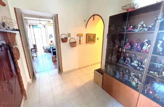 APPARTAMENTO AMPIA METRATURA VIALE MARGHERITA - MONDRAGONE - Rif. V3133 - Foto 10