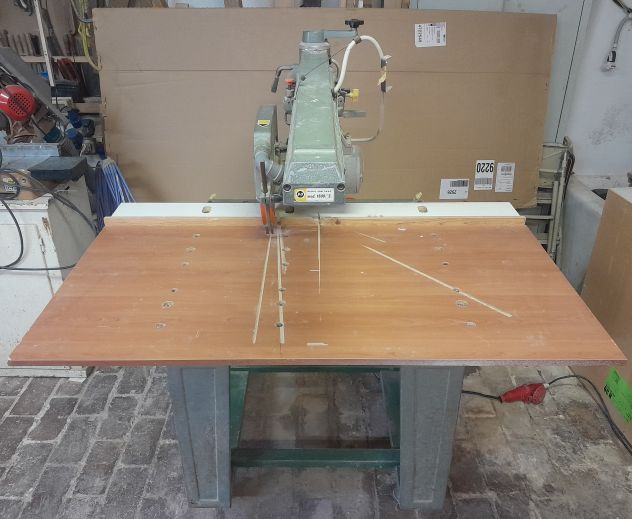 Sega radiale DEWALT modello 1600 S per Legno. Alluminio. altri materiali