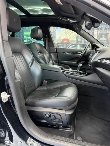 Maserati Levante V6 Diesel 275 CV AWD TETTO - Foto 8