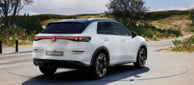 VOLKSWAGEN T-Roc 1.5 eTSI ACT 150 CV DSG R-Line rif. 23702211 - Foto 4