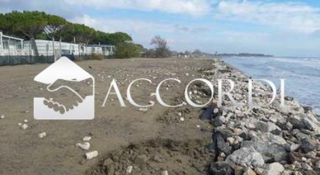 RIFERIMENTO FC61 - FONDO COMMERCIALE CON ATTIVITA' LOCATO IN ZONA LIDO EST
