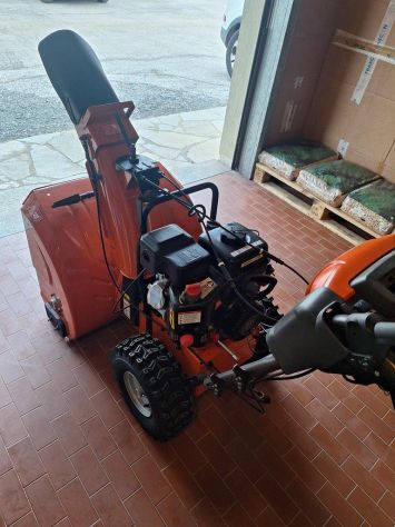 SPAZZANEVE LANCIANEVE HUSQVARNA ST227 COME NUOVO - Foto 4