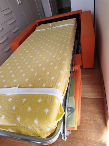Poltrona letto con pouf e cuscini - Foto 4