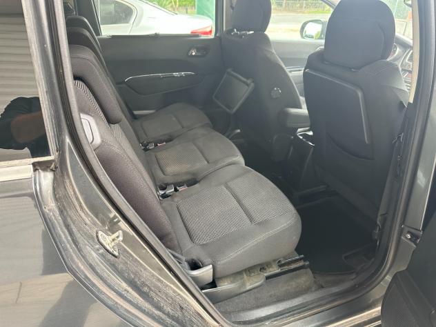Peugeot 5008 1.6 HDi 110CV (12 RATE) - Foto 6