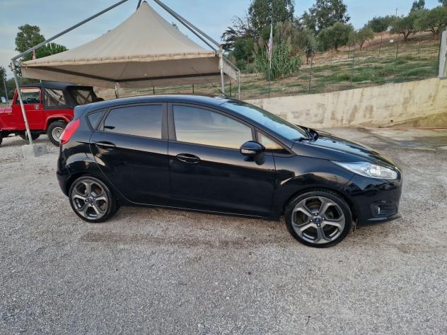 Ford Fiesta 1.5 TDCi 95CV 5 porte Titanium - Foto 6