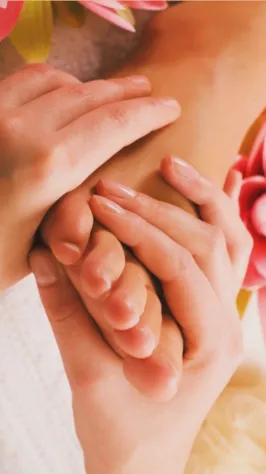 *Massaggio benessere e Kalari* Tel:3520777121