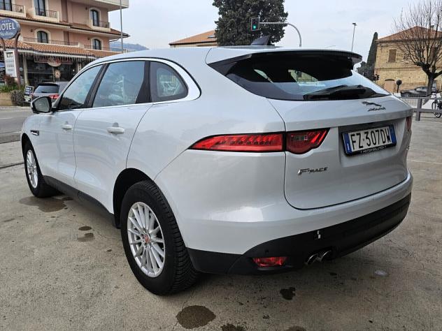 Jaguar F-Pace 2.0 D 180 CV AWD aut. Pure - Foto 5