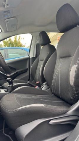 Peugeot 208 1.4 HDi 68 CV 5 porte Active - Foto 9