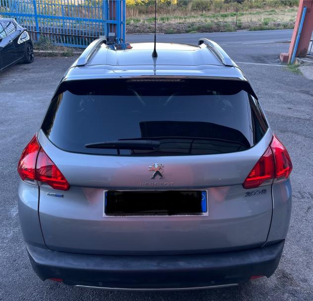 Peugeot 2008 BlueHDi 100 Allure-km192000- - Foto 6