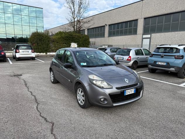 Renault Clio 1.2 16V 5 porte Luxe - Foto 2