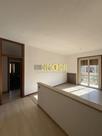 AMPIO QUADRILOCALE CON GIARDINO IN CONTESTO BIFAMILIARE – SENZA SPESE CONDOMINIALI - Foto 4