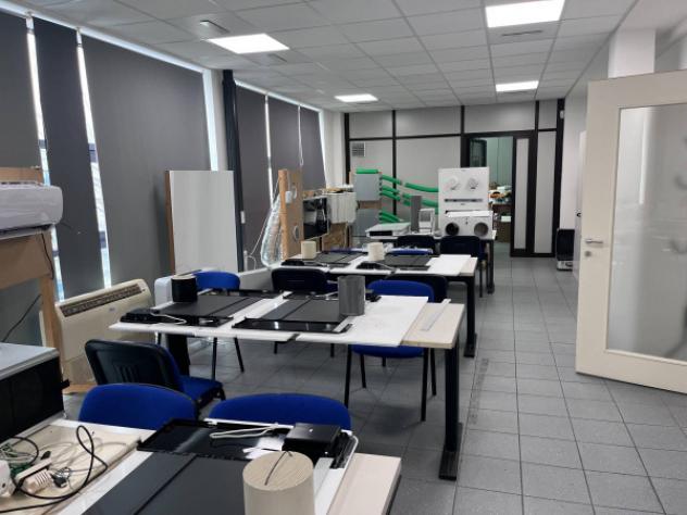 Immobile di 2100 m² con 3 locali in vendita a Brescia - Foto 3
