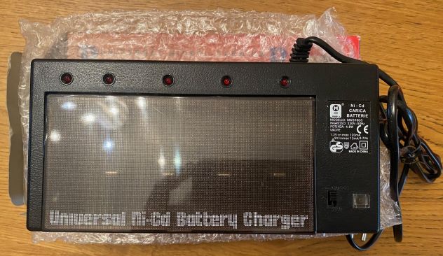 Carica batterie universale pile NI-Cd - Foto 2