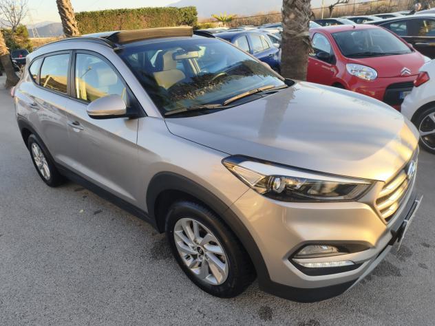 HYUNDAI TUCSON 1.6CRDI 116CV XTECH TETTO APRIBILE - Foto 9