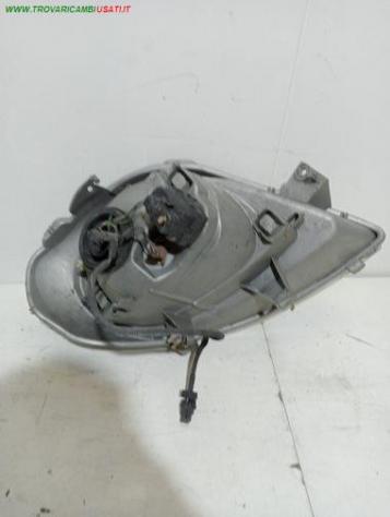 PROIETTORE SX DA LUCIDARE 999-U1561364 Parti elettriche Fanaleria Proiettori Proiettore ant. OPEL - VIVARO A - 2001 2006