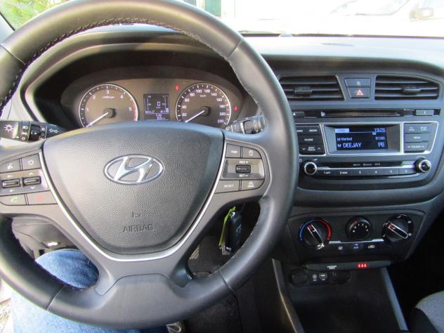 Hyundai i20 1.1 CRDi 12V 5 porte Comfort - Foto 8