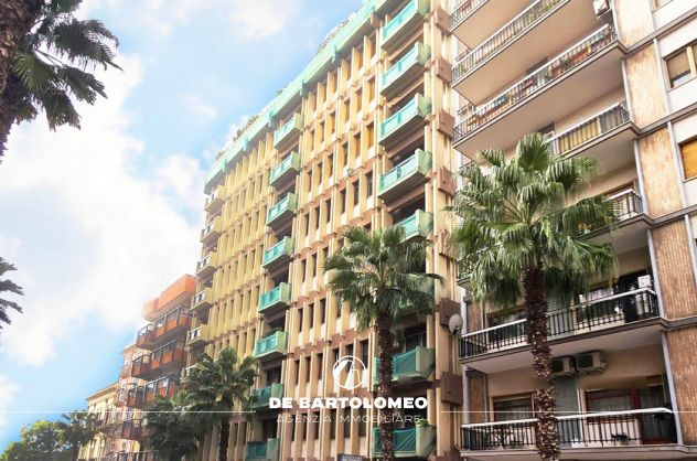 VIA BERARDI C/O PIAZZZA EBALIA APPARTAMENTO CON BOX AUTO