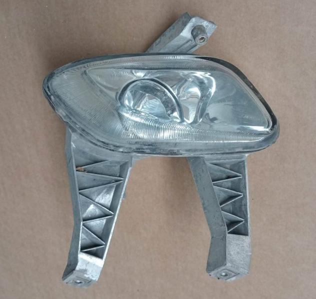 PROIETTORE FENDINEBBIA D. PRIMA SERIE 999-U1293602 Parti elettriche  Fanaleria  Fendinebbia  Fendinebbia dx. LANCIA - YPSILON - 01-07-2003 - 01-12-201