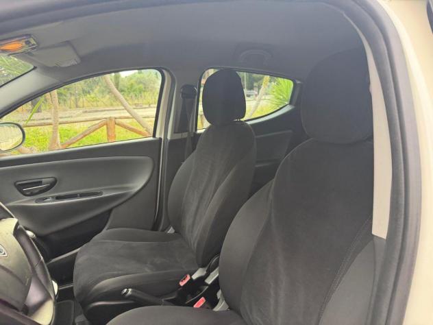 LANCIA - Ypsilon - 0.9 T.Air 85 CV 5 porte S&S DFN Platinum - Foto 7