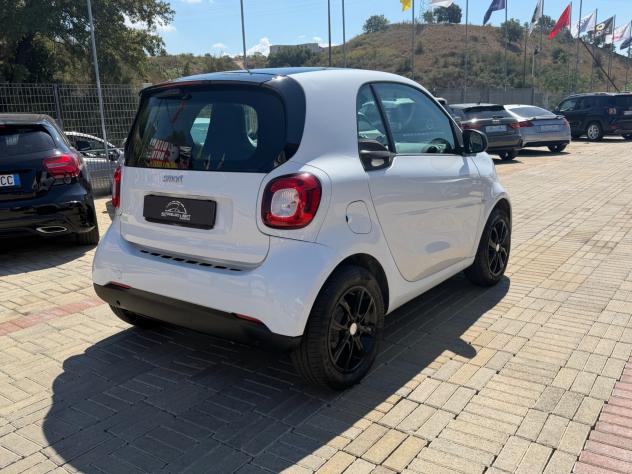 Smart ForTwo 70 1.0 auto PELLE/TETTO/SCHERMO/LED - Foto 6