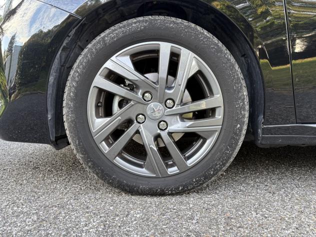 Peugeot 208 2ª serie PureTech 75 Stop&Start 5 porte Allure Pack - Foto 4