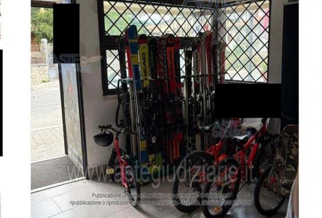 IMMOBILI-IMMOBILE COMMERCIALE-SSbis, 9