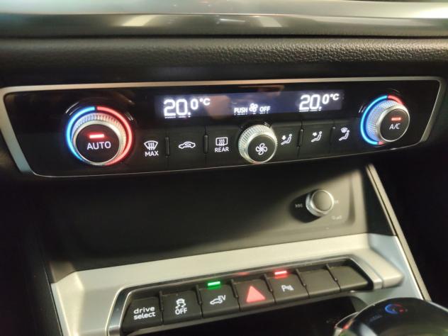 Audi Q3 Q3 45 1.4 tfsi e s-tronic - Foto 10