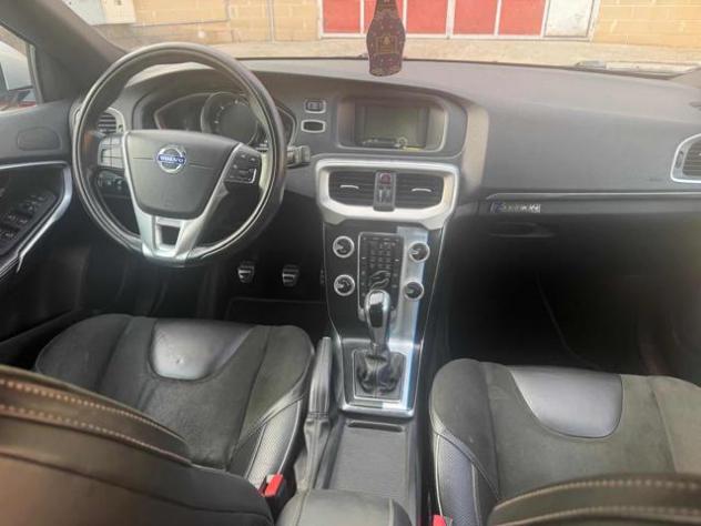 VOLVO V40 D4 R-design Momentum Stupenda Bellissima rif. 23916110 - Foto 10