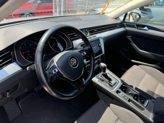 VOLKSWAGEN Passat Variant 2.0 TDI 150 Cv DSG Executive BlueMotion Tech. rif. 23891729 - Foto 9