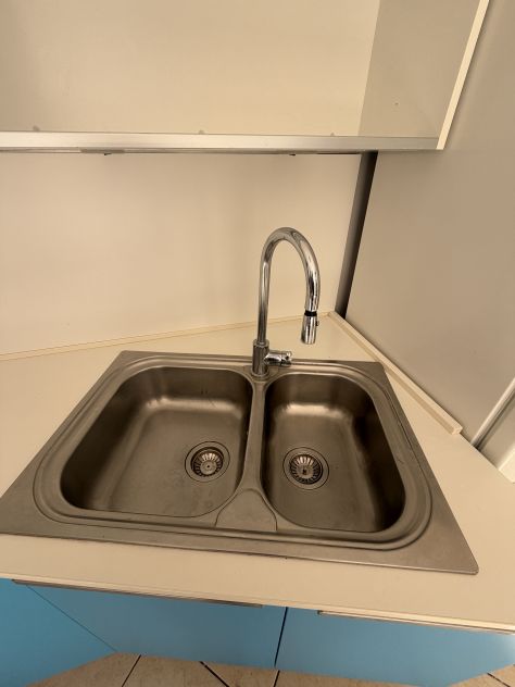 Cucina completa attrezzata con frigorifero Miele – Ottimo stato – €999 - Foto 10