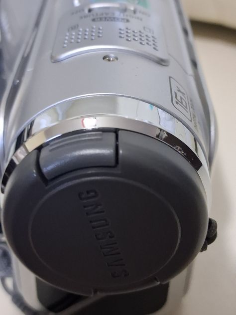 Vendesi Videocamera Samsung digitale 16x / 900x - Foto 3
