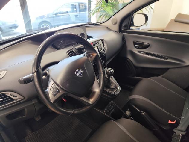 Lancia Ypsilon 1.2 69cv Silver - Foto 6
