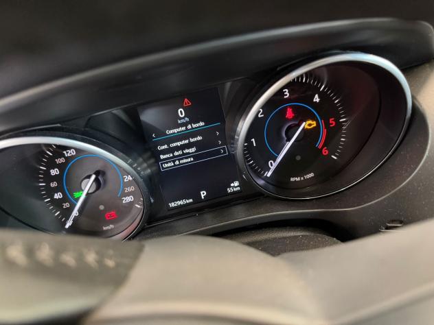 Jaguar F-Pace 2.0 D 180 CV AWD Portfolio MOTORE FUSO - Foto 8