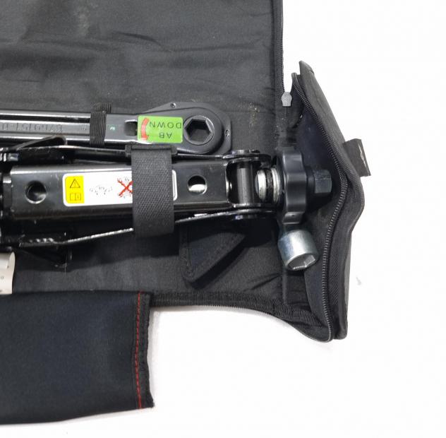 KIT ATTREZZI RUOTINO DI SCORTA MINI Countryman 1° Serie 9807244 N47 C20 A Diesel 2000 (10) - Foto 9
