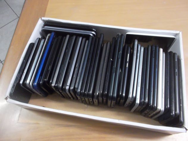 STOCK TELEFONIA E TABLET FUNZIONANTI E ALTRI DA SISTEMARE 65 PEZZI ALTE INFORMAZ