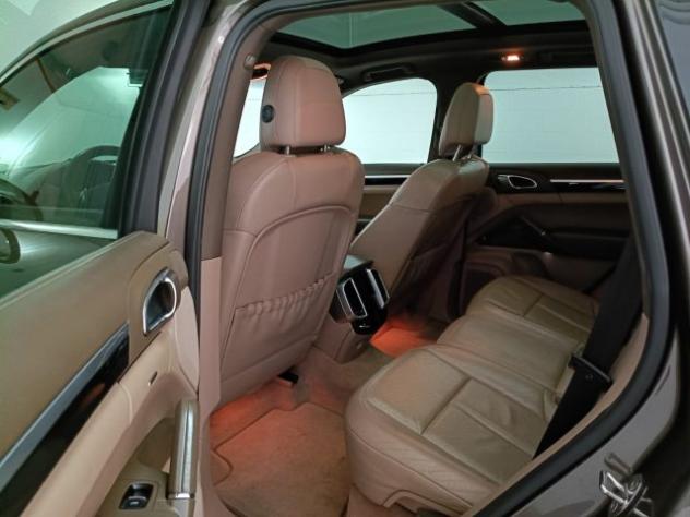 PORSCHE Cayenne 3.0 V6 tdi 245cv tiptronic rif. 23978782 - Foto 9
