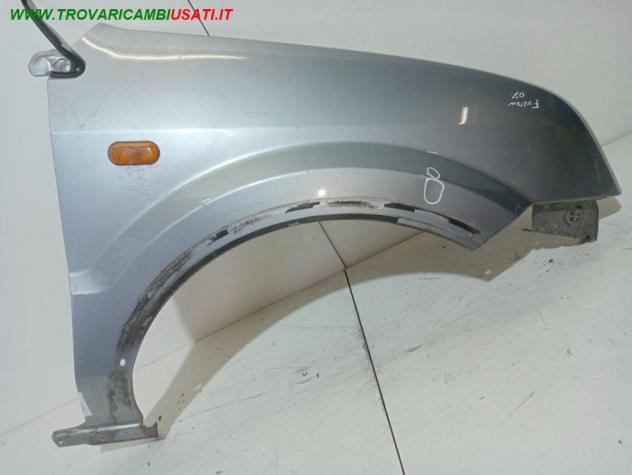 PARAFANGO ANT. DX ARGENTO MET. ( 2 BULLI) 999-U1560106 Carrozzeria  Lamierati esterni  Fiancate  Parafango ant. FORD - FUSION - 2002  2006, FORD - FUS