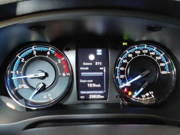 Toyota Hilux Hilux 2.4 D A/T 4WD 4 porte Invincible + CHIUSURA CASSONE SCORREVOLE - Foto 10