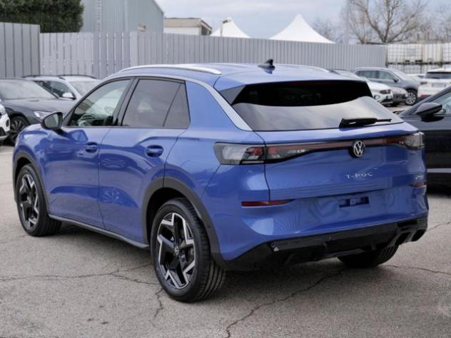 VOLKSWAGEN T-Roc NEW 1.5 eTsi 150cv R-line Dsg rif. 23231089 - Foto 3