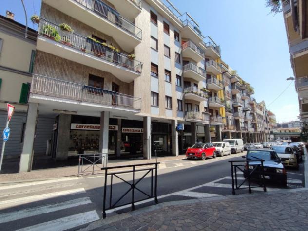 Immobile di 65 m² con 2 locali in vendita a Arona