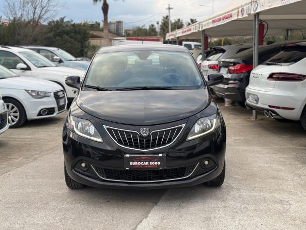 Lancia Ypsilon 1.0 FireFly 5 porte S&S Hybrid Silver - Foto 2