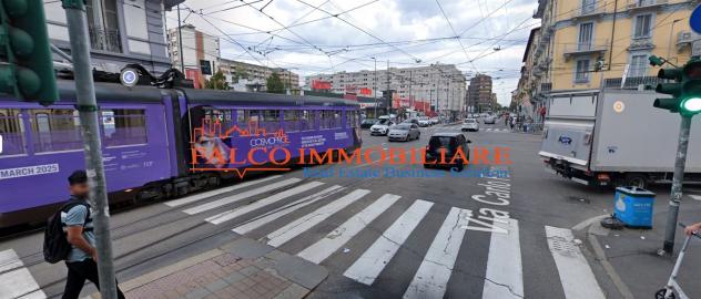MILANO, VIA FARINI - AFFITTASI NEGOZIO 4 LUCI 150 MQ - Foto 3
