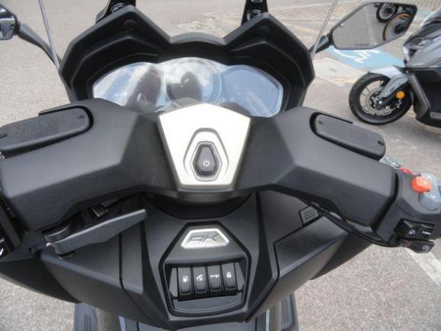 KYMCO AK 575 AK 575 Premium rif. 22647557 - Foto 10