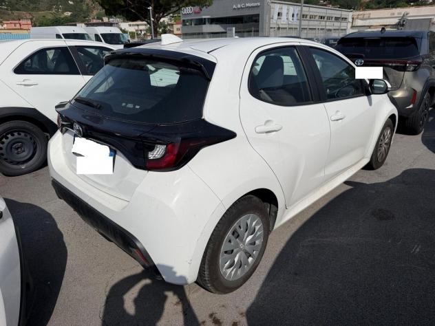 Toyota Yaris 1.0 5 porte Active - Foto 4