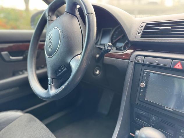 Audi A4 2.5 V6 TDI/180 CV cat quattro - Foto 9