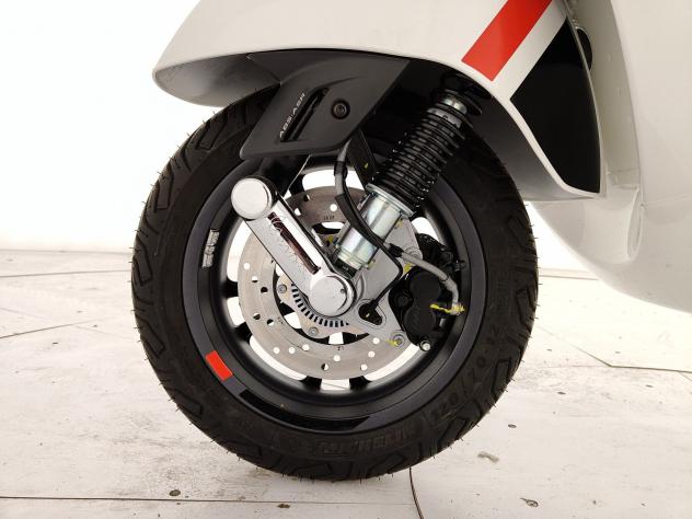 Vespa AMG GT VESPA GTS SUPERSPORT 125 HPE E5+ BIANCO - Foto 7