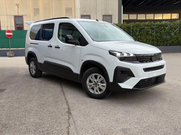 Peugeot Rifter 1.5 BlueHDi 130cv Allure Long - Foto 8