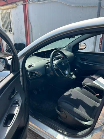 Lancia Ypsilon 1.3 MJT 16V 95 CV 5 porte S&S Gold P.S. VISTA E PIACIUTA - Foto 4