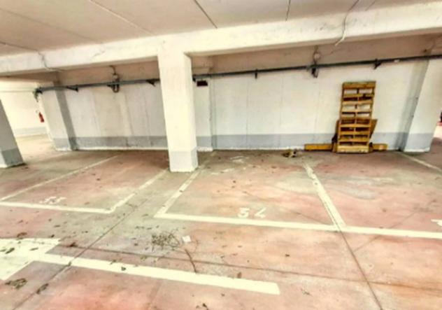 Immobile in asta di 312 m², box auto in vendita a Cascina - Foto 10